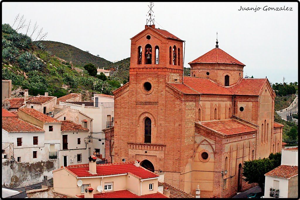 iglesia-de-lubr-n-almer-a-foto-juanjo-gonz-lez-almeria-is-different