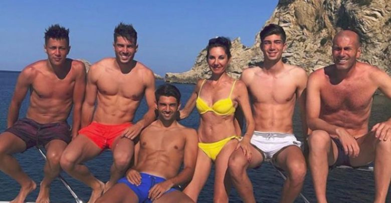 La familia Zidane, en una de sus visitas a la provincia. Famosos que veranean en Almería.