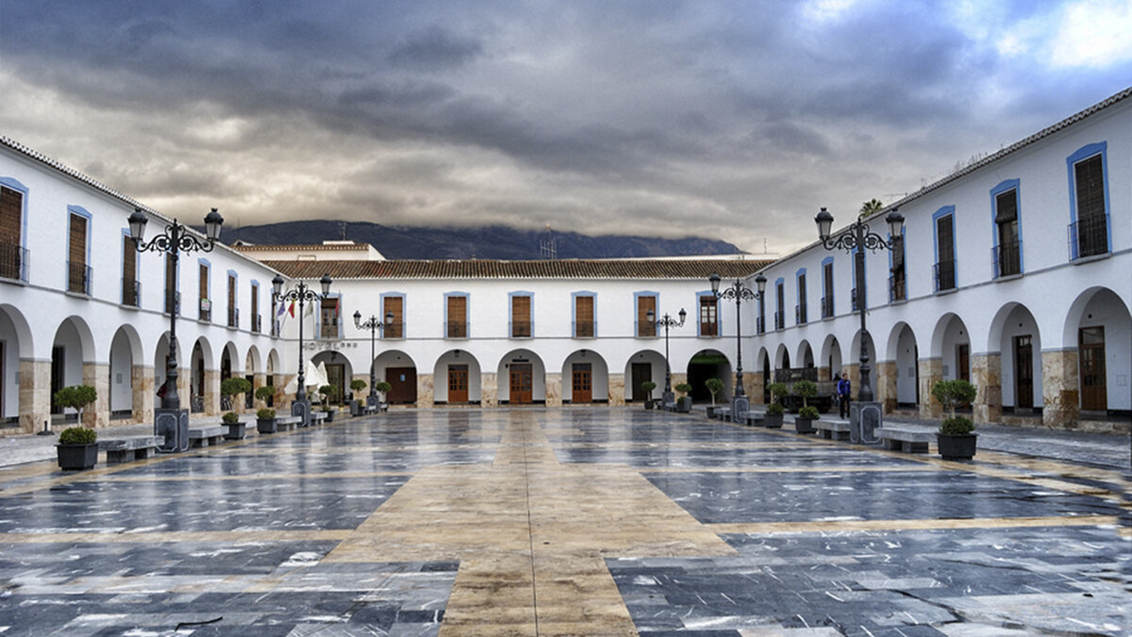 Plaza-Porticada-Berja.